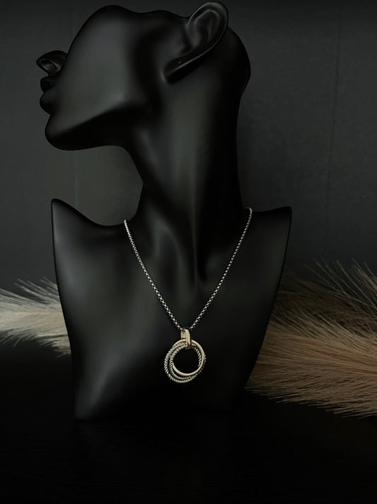 Encircled Pendant Necklace