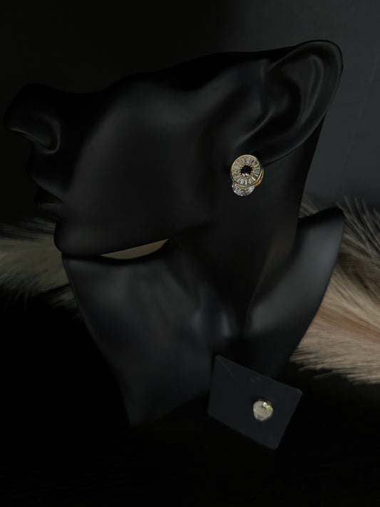 Glimmr – 18K Gold-Filled Stud Earrings with Large Cubic Zirconia Stone