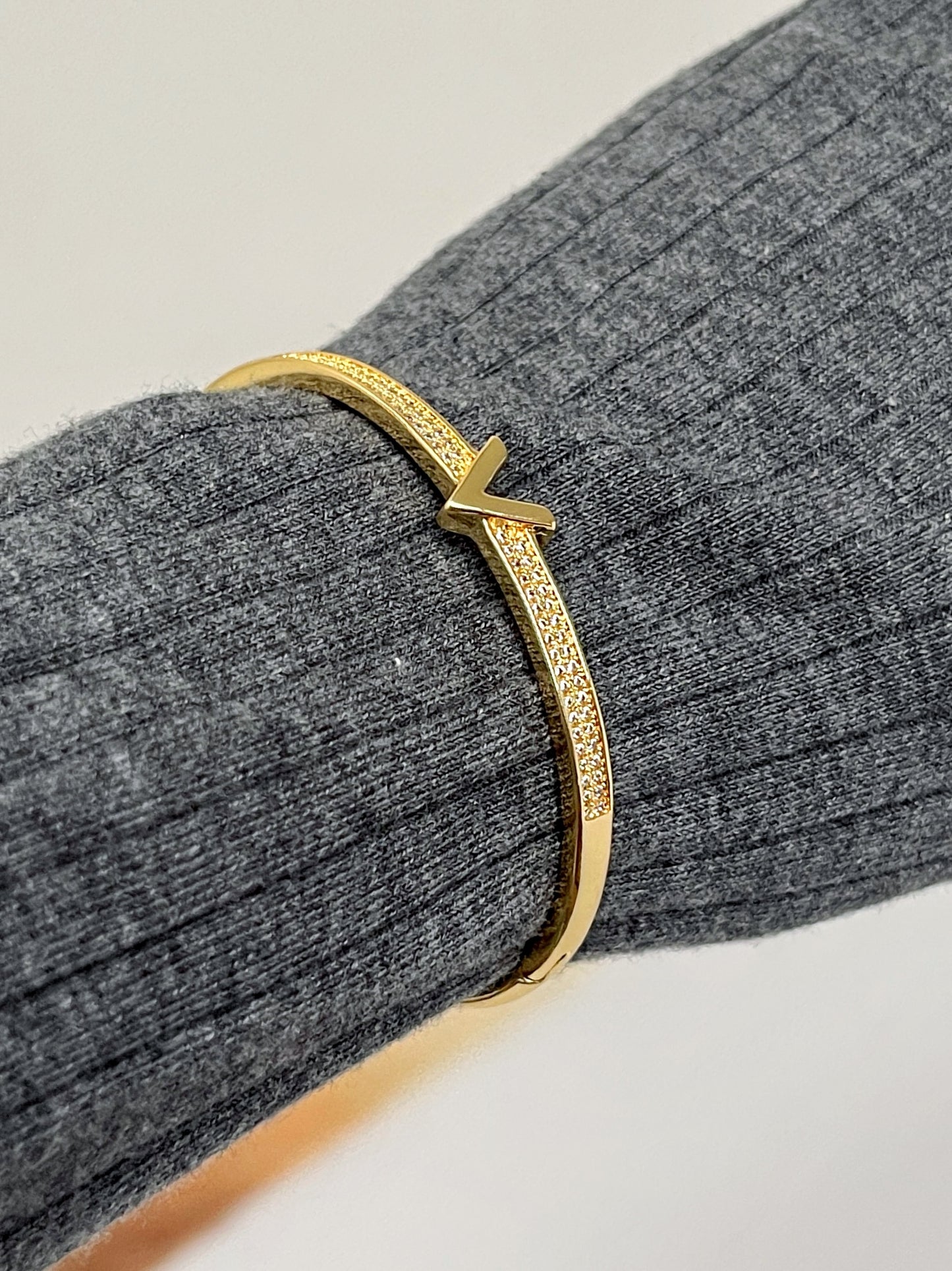 Vela Bangle Bracelet